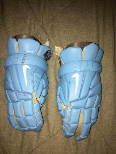 size 13 UNC CAROLINA BLUE NIKE VAPOR ELITE