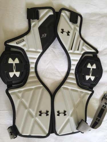 UNC tem issued under armor 2T2 shoulder pads