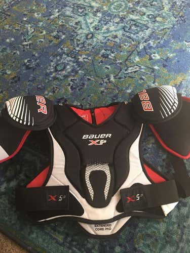 Bauer vapor 5.0 shoulder pads, brand new size large