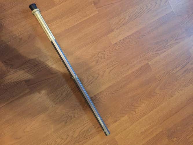 Virtually Brand New StringKing A7150 Attack Shaft