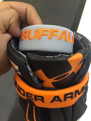 Buffalo Bandits Team issued gloves