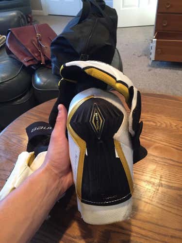 Bauer Total One Senior Medium Elbow pads