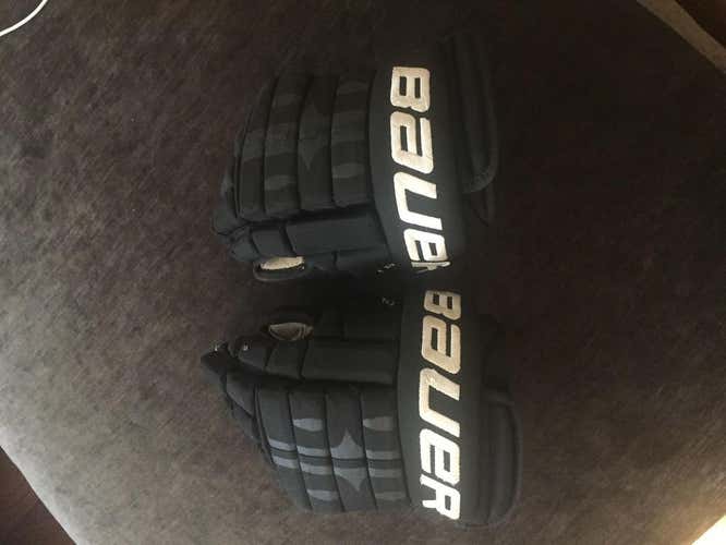 LA Kings Bauer 4 Rolls