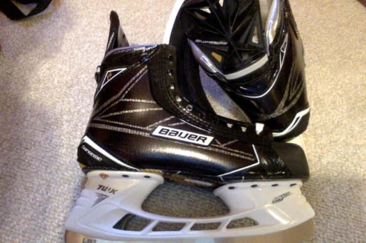 Brand New Bauer Supreme 1s Hockey Skates size 6.5