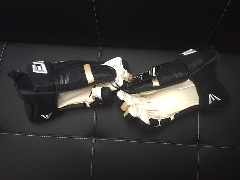 2 pairs of Pittsburgh Penguins Pro Stock Gloves Easton CCM Brand New with Tags