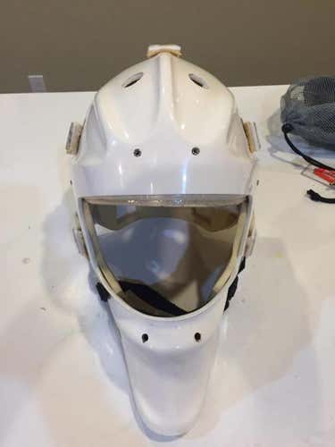 961 Bauer Goalie Helmet