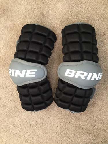 Brine Clutch Arm Guards size Large