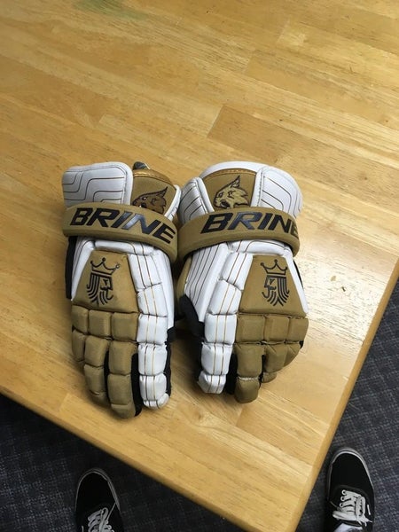 Brine King Superlight goalie gloves