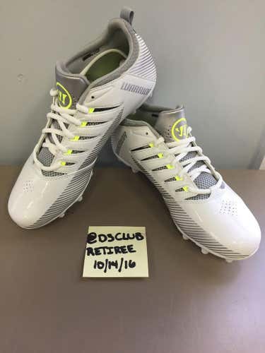 Warrior white and volt low cleat, 9.5