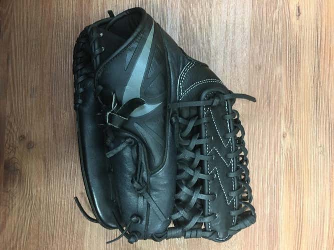 Nike 12" Youth Outfielder Gove