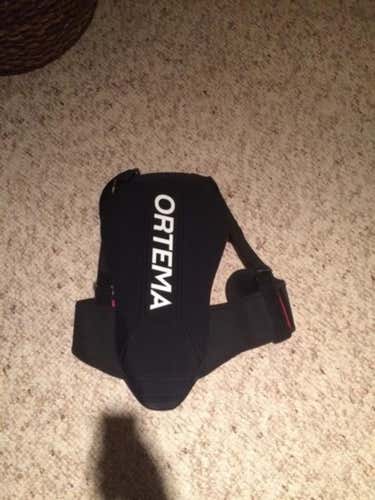 Dynamic Ortema Back protector