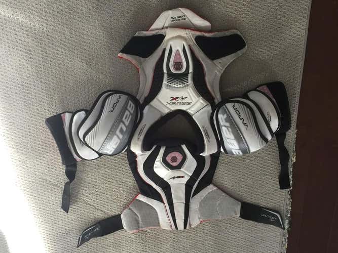 Bauer Vapor APX shoulder pads (medium)