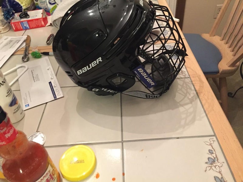 Bauer Senior large 3500 hockey helmet Combo