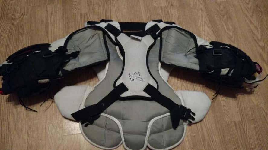 Vaughn junior goalie chest/shoulder pads
