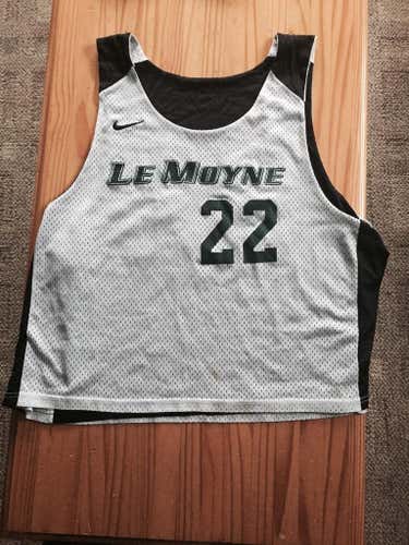 Le Moyne Pinnie