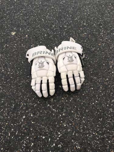White BrineKing super lights 2 goalie glove
