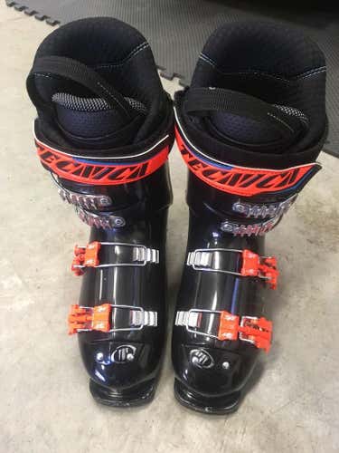 Tecnica 70 flex ski boot