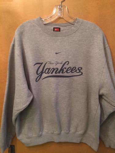 Nike Yankees fleece crew