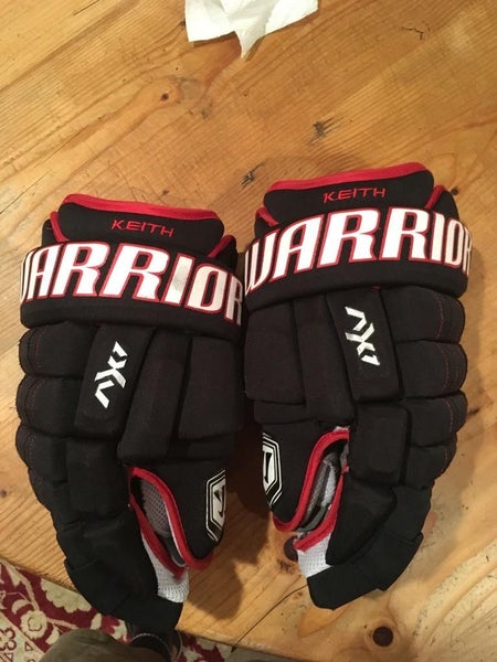 Taken in a trade, Duncan Keith Pro Stock Gloves