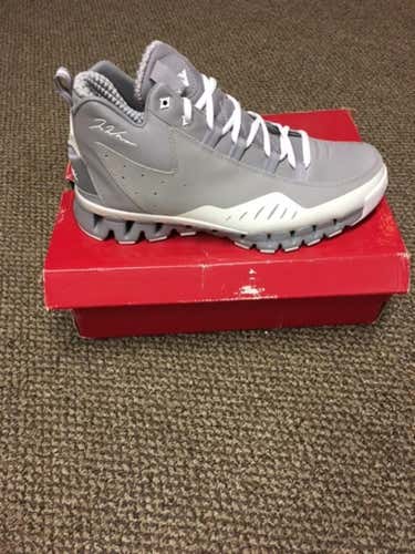 NEW Reebok Men's Wall Season 3 - Zig Basketball Shoe - GREY/WHITE - SIZE 10