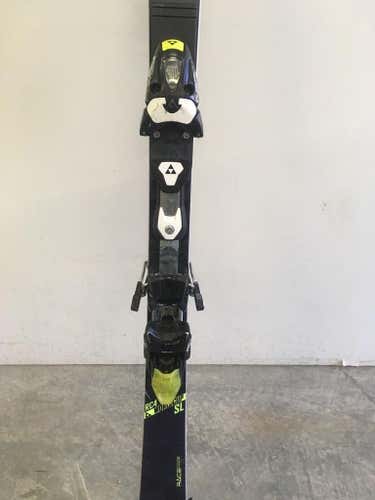 Fischer slalom skis with bindings