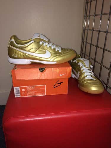 NIKE AIR TIEMPO (Gaucho) INDOOR