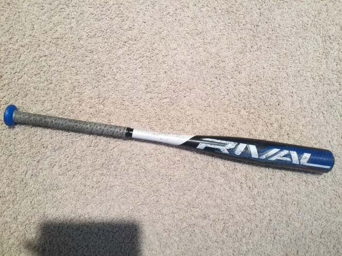 29 in 16oz Easton rival little league bat