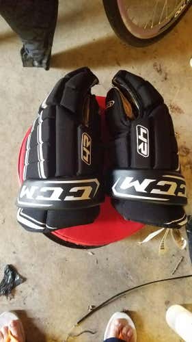 CCM Gloves