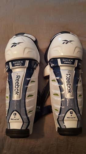 Reebok Maxx Pro Shin Gaurds 14"