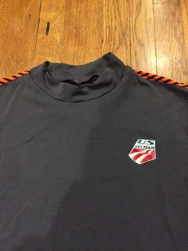 Helly Hansen Thermal Size Large  Grey and Orange  Lightweight and perfect as an underlayer  Offic...