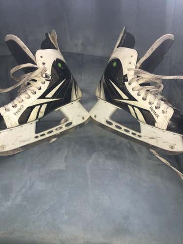 Reebok 7K White skates