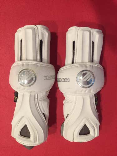 Large Maverik Rome Armguards