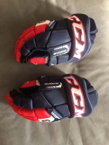 CCM tacks 6052 gloves