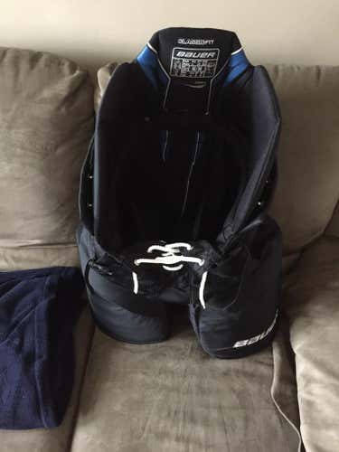 Bauer Nexus 800 hockey pants (adult medium)