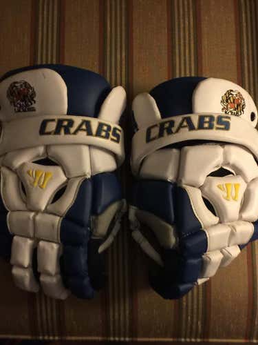 Crabs Warrior RIOT Game Gloves. SWEET!