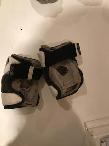 Cell II 2 elbow pads
