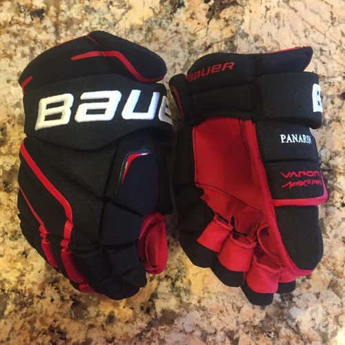 Brand New SUPER RARE Artemi Panarin Bauer APX2 Chicago Blackhawks Pro Stock Hockey Gloves 13" RED...