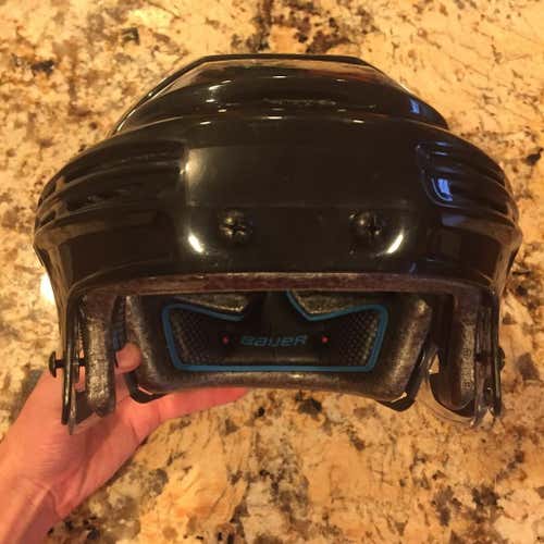 Bauer Black 7500 Medium Hockey Helmet Used