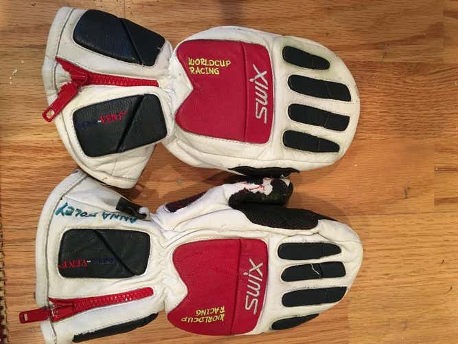 Swix World Cup racing Mittens