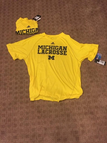 Medium Umich lacrosse shirt