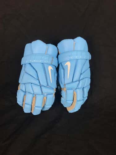 UNC Size 13 Nike Vapor Elite gloves