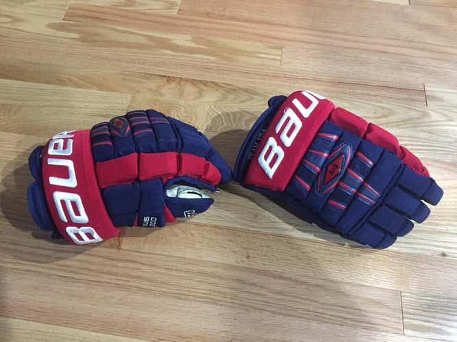 Team USA Bauer Four Roll Gloves