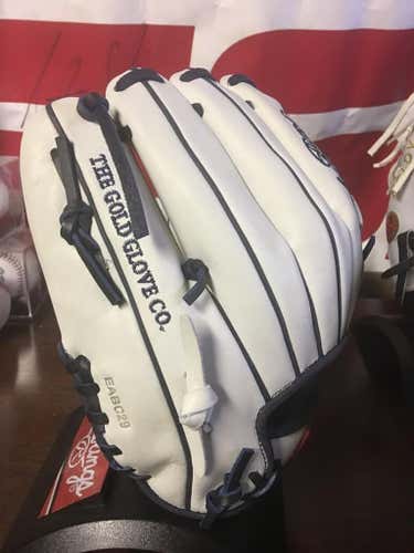 Rawlings Derek Jeter Limited Edition Final Season Glove