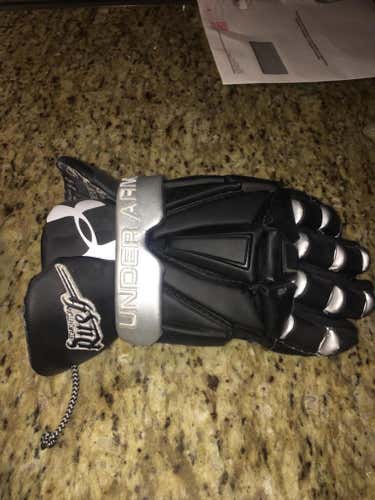 Edmonton Rush Under Armour gloves, T shirt & Projoy Shorts