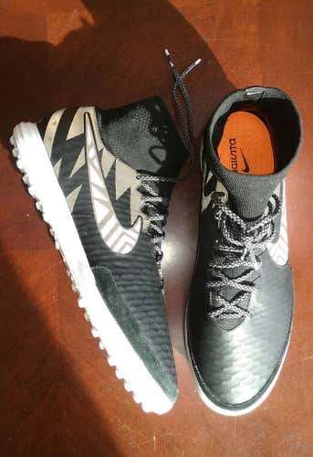 Nike Magista Proximo tf brand new mens size 11.5 US