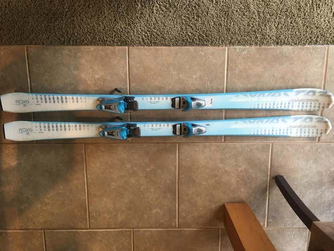 Dynastar Nova women's skis