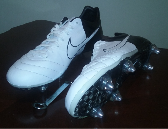Nike Tiempo Legend IV Elite SG brand new size 9