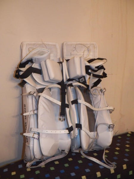 Sherwood T90 Senior Pro ice hockey goalie leg pads