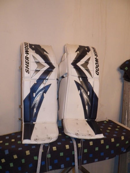Sherwood T90 Senior Pro ice hockey goalie leg pads