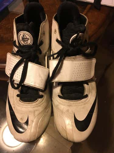 Black/white Nike Huarache 3 Cleat